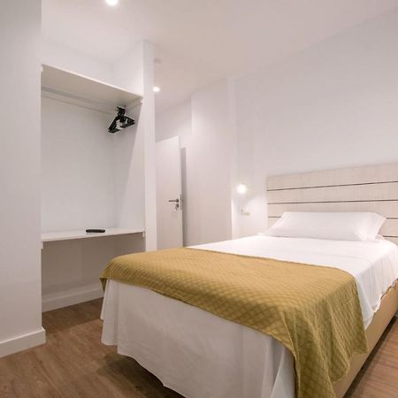 Hostal Beach Санта Пола Екстериор снимка